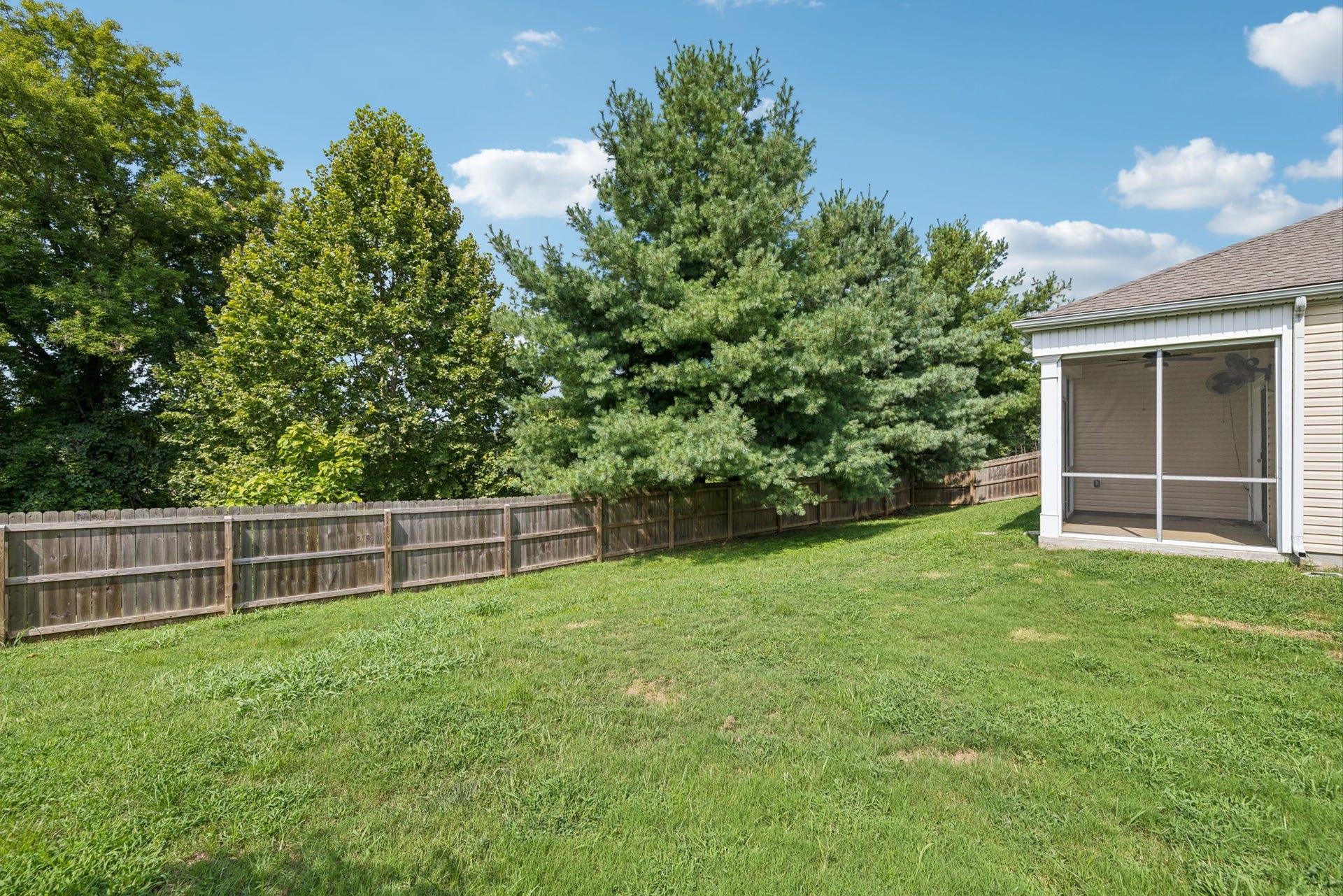 656 Prominence Rd, Columbia, TN 38401 656 Prominence Rd, Columbia, TN 38401