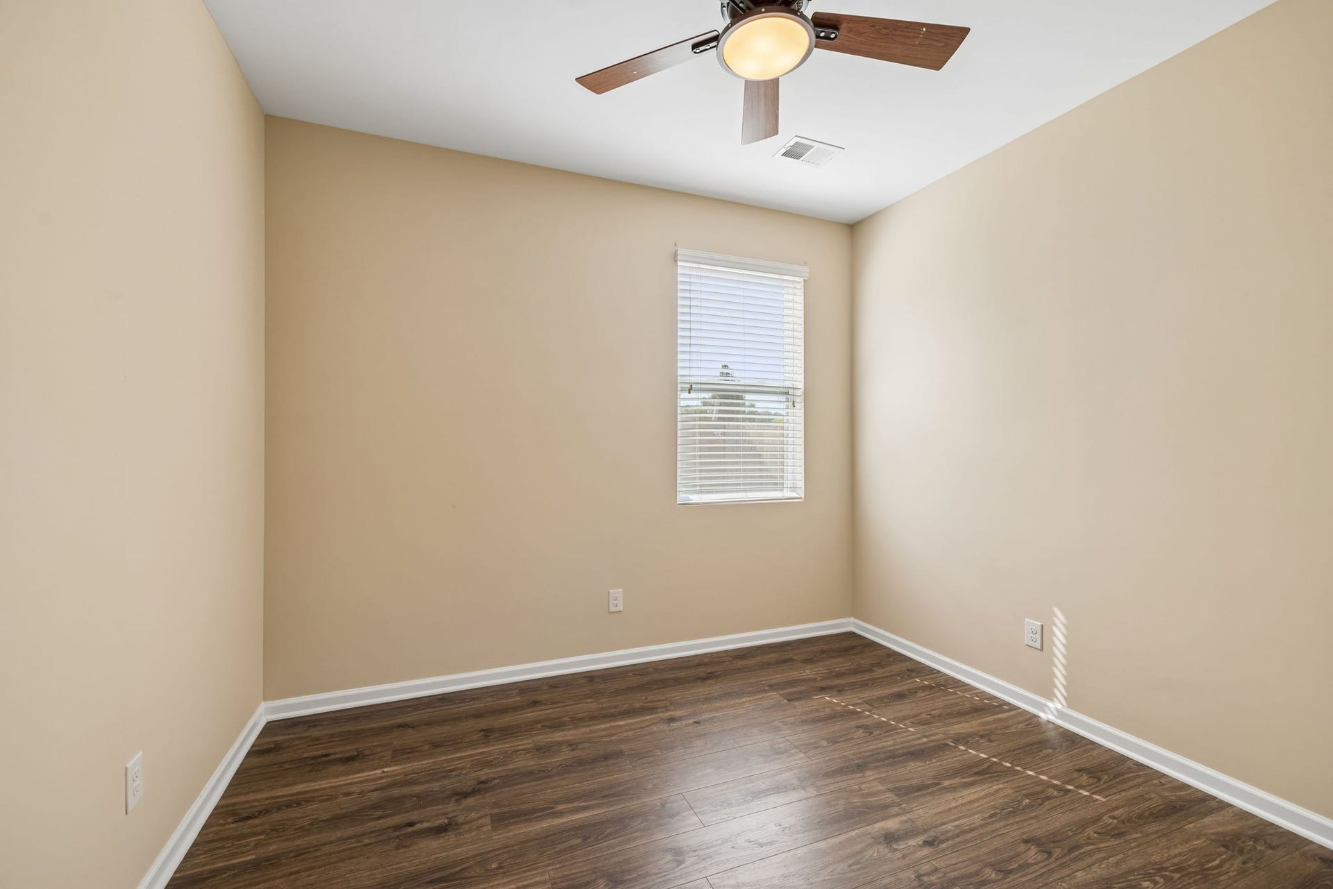 656 Prominence Rd, Columbia, TN 38401 656 Prominence Rd, Columbia, TN 38401