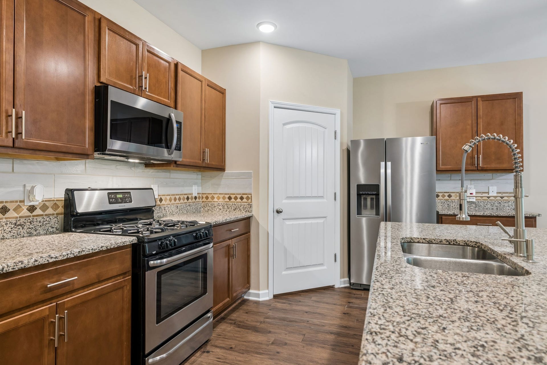 656 Prominence Rd, Columbia, TN 38401 656 Prominence Rd, Columbia, TN 38401