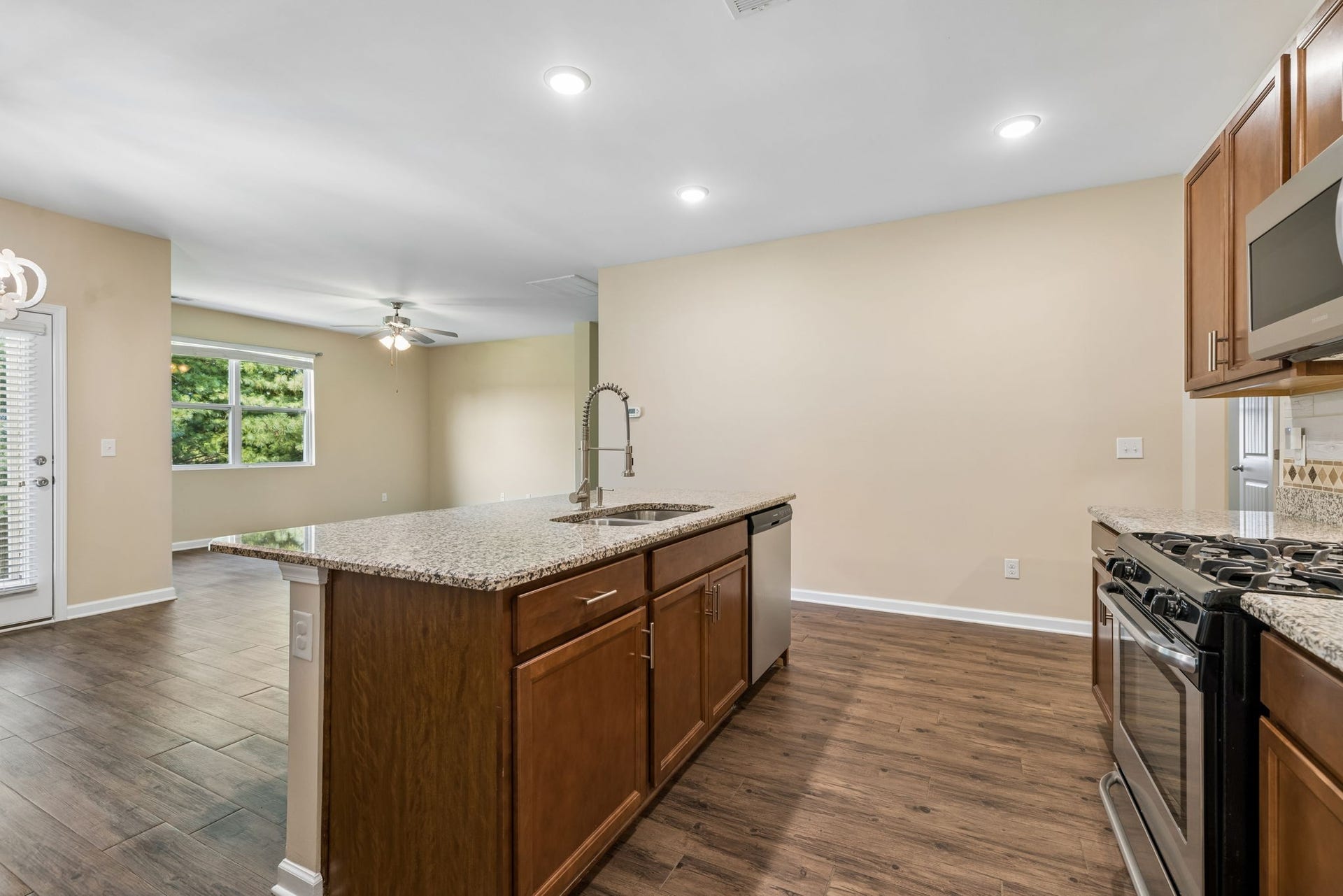 656 Prominence Rd, Columbia, TN 38401 656 Prominence Rd, Columbia, TN 38401