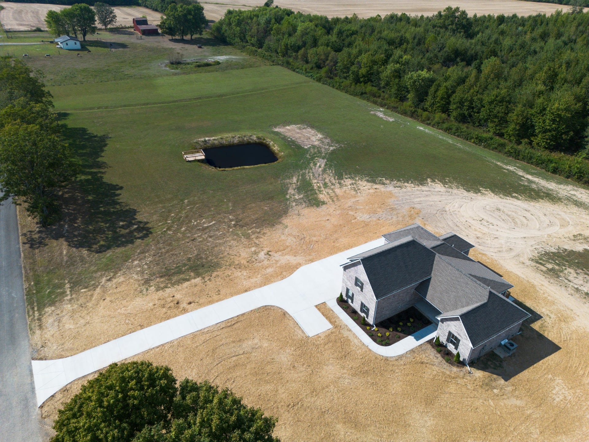 672 Blanton School Rd, Woodbury, TN 37190