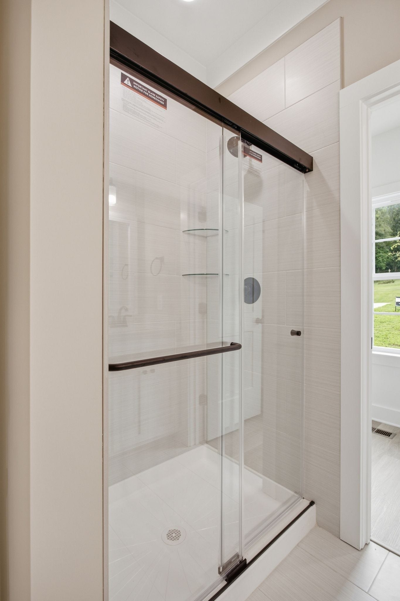 1699 Blue Moon Ln, Columbia, TN 38401 Tile shower