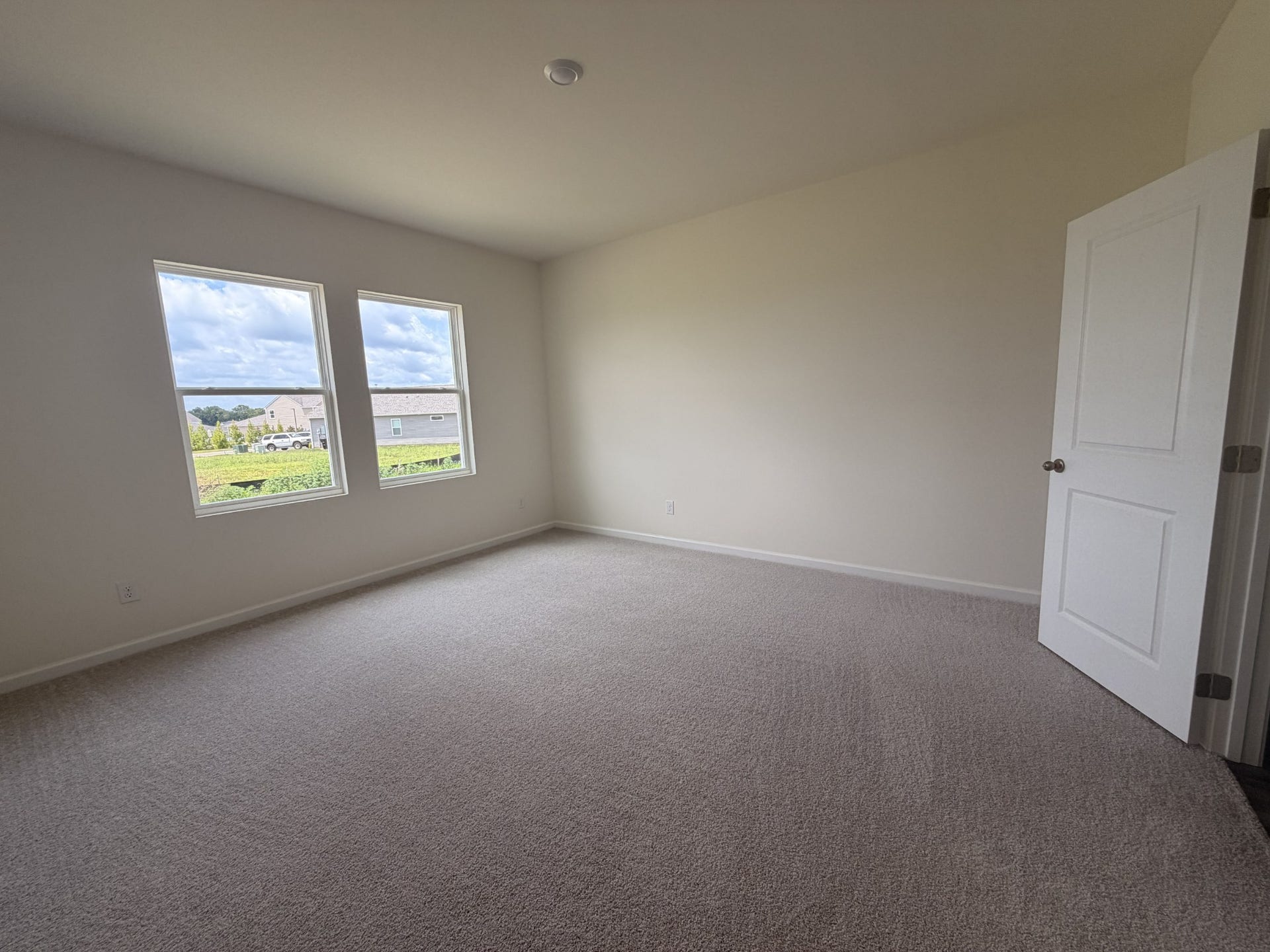 3525 Fellowship Rd, Columbia, TN 38401 Primary bedroom