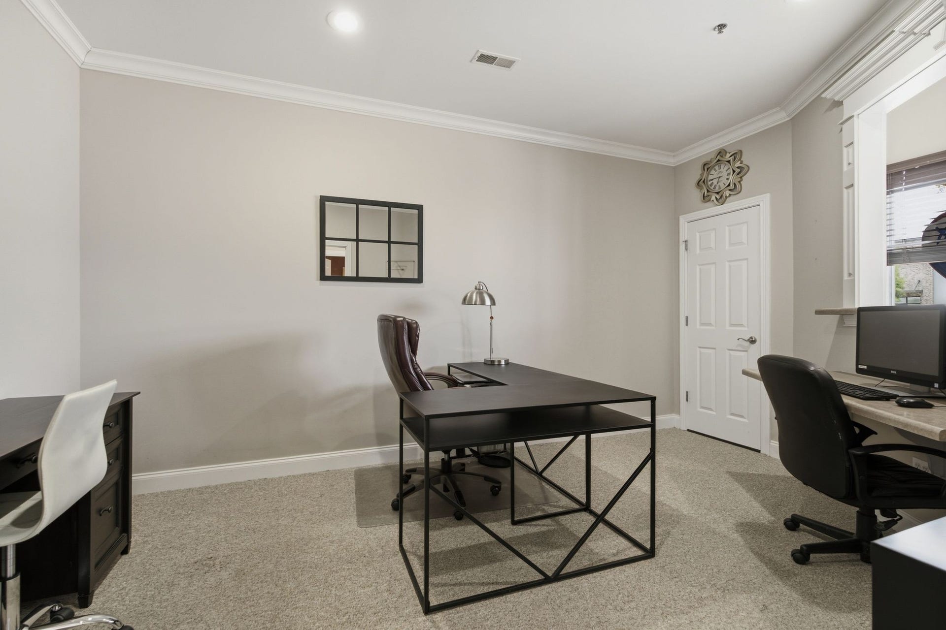 730 Middle Tennessee Blvd, Murfreesboro, TN 37129 Convenient access to the lobby area.