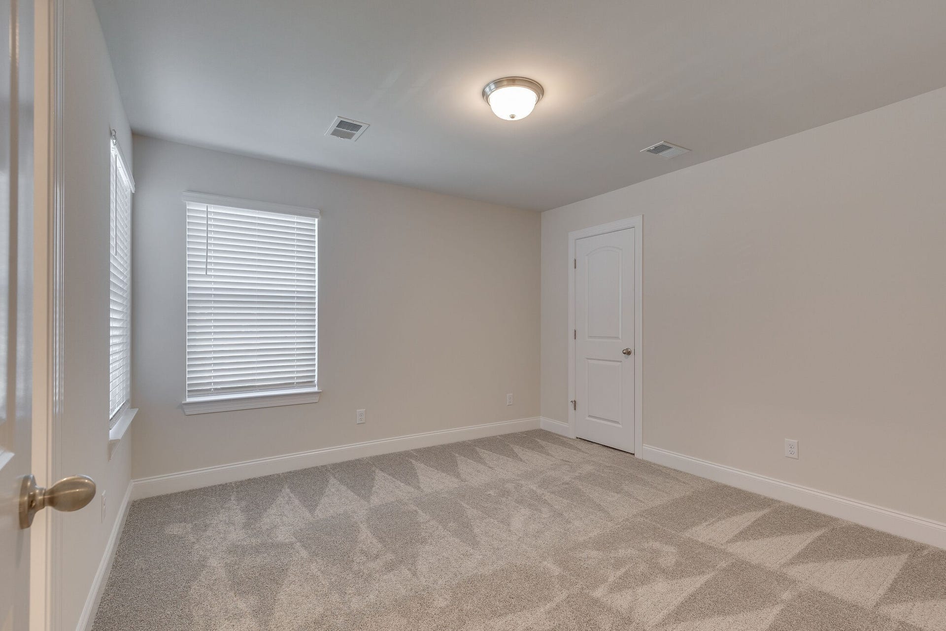 1006 McKee Ct, Columbia, TN 38401 1006 McKee Ct, Columbia, TN 38401