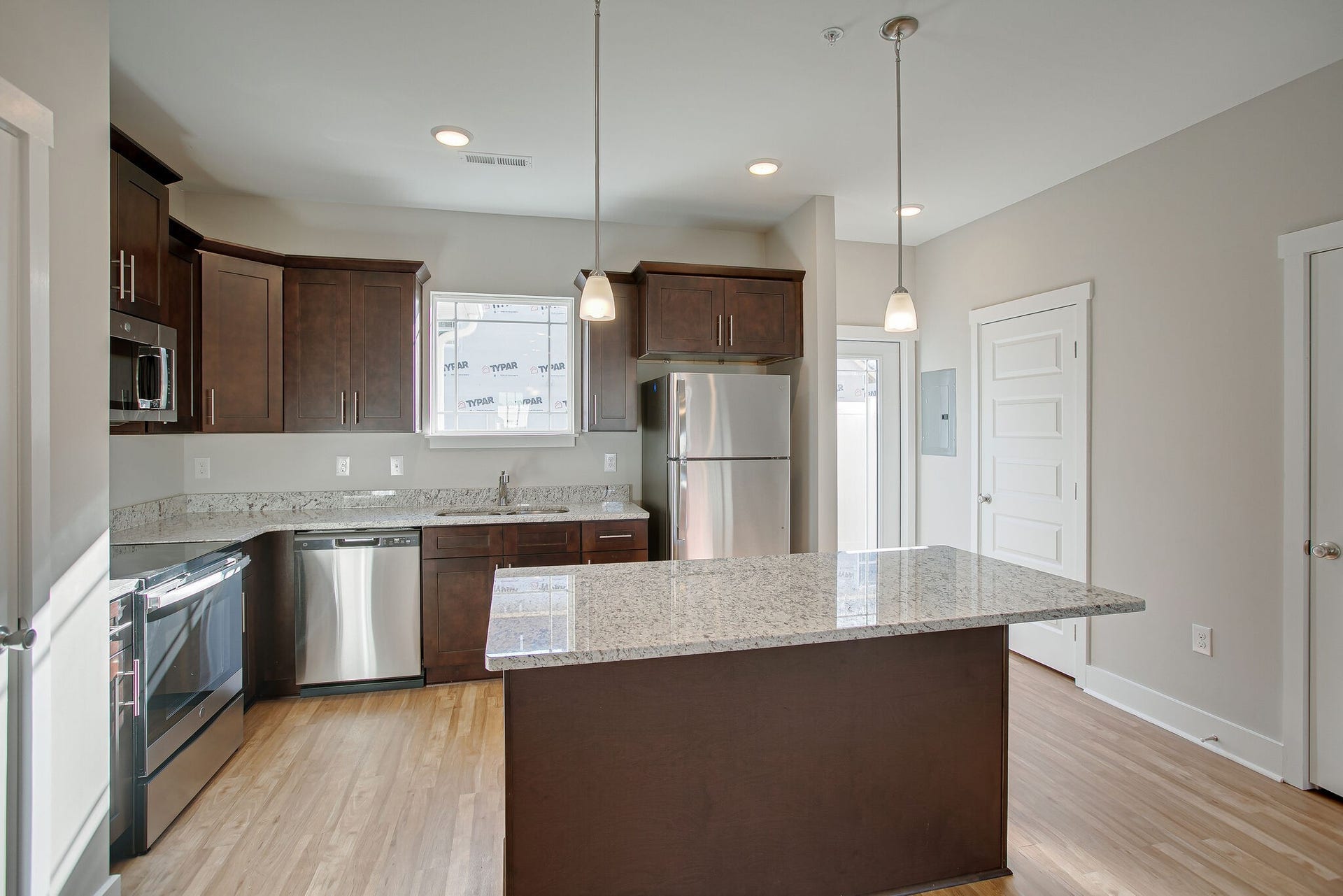 1006 McKee Ct, Columbia, TN 38401 1006 McKee Ct, Columbia, TN 38401