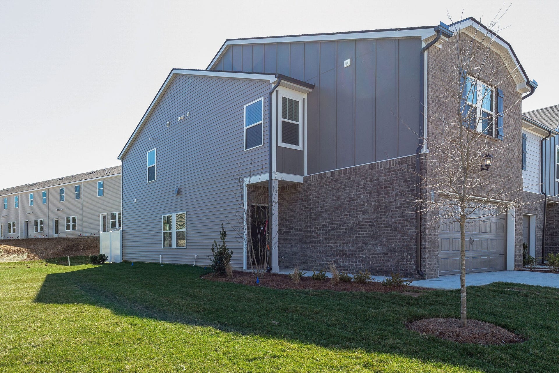 1006 McKee Ct, Columbia, TN 38401 1006 McKee Ct, Columbia, TN 38401