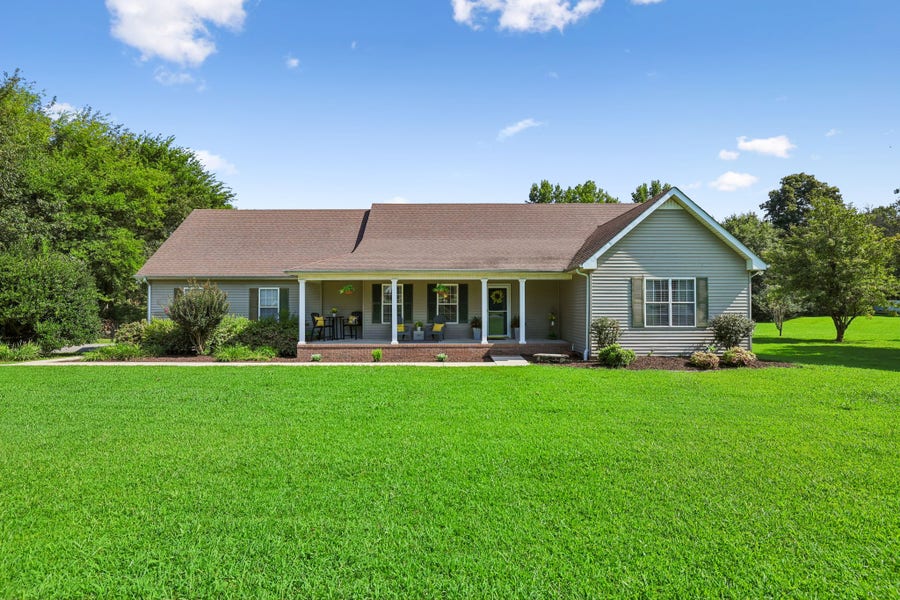 Property photo for 15 Meadowland Dr, Manchester, TN