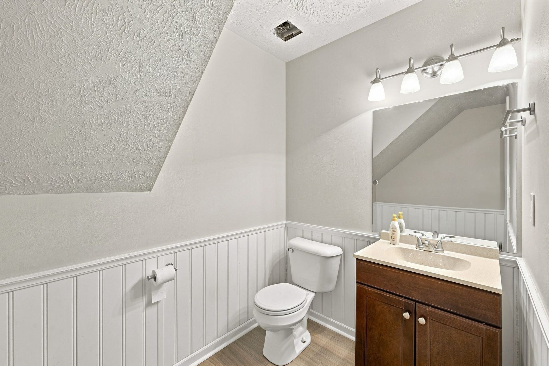 2820 Weybridge Dr, Murfreesboro, TN 37128 2820 Weybridge Dr, Murfreesboro, TN 37128