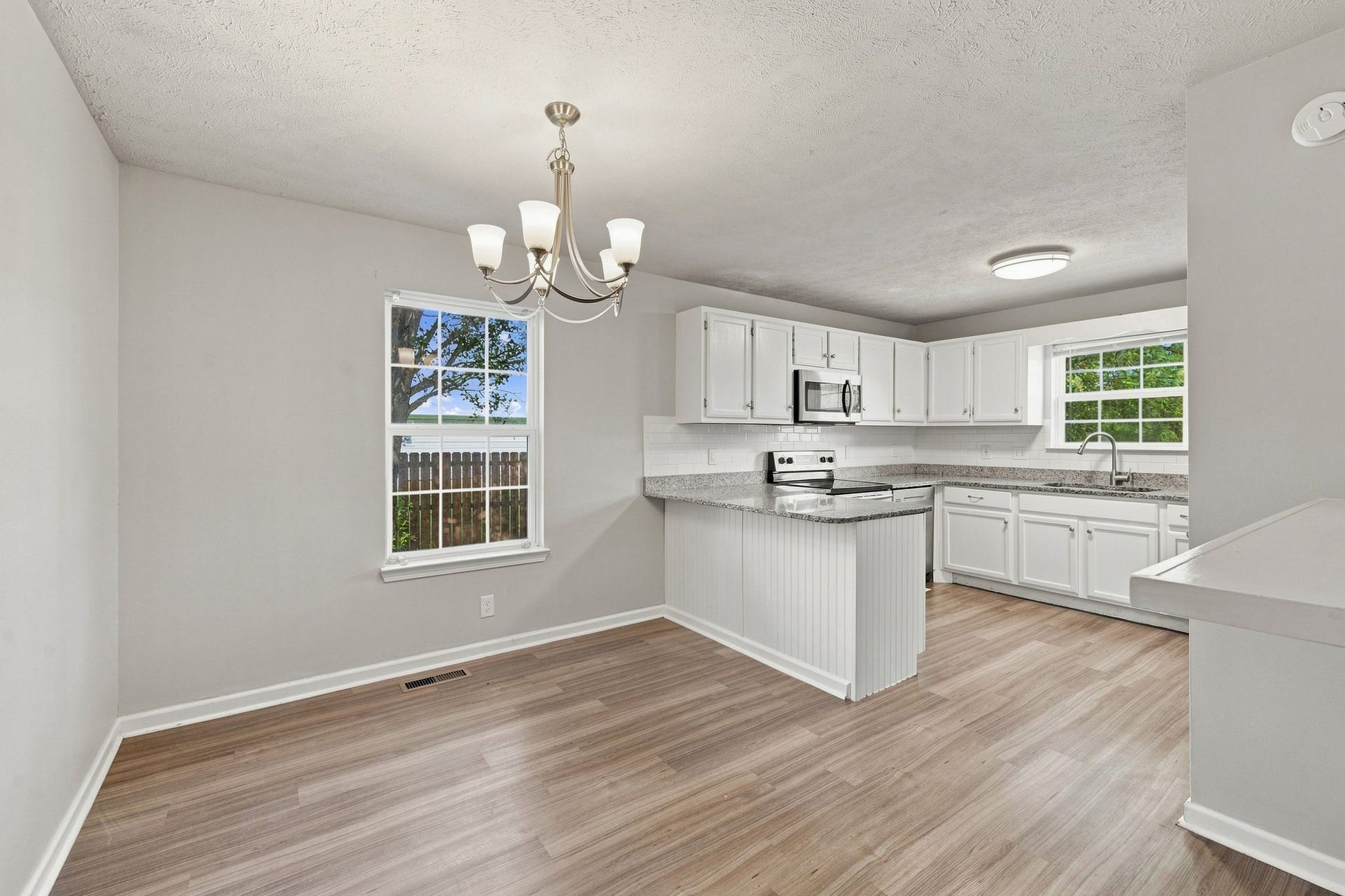2820 Weybridge Dr, Murfreesboro, TN 37128 2820 Weybridge Dr, Murfreesboro, TN 37128
