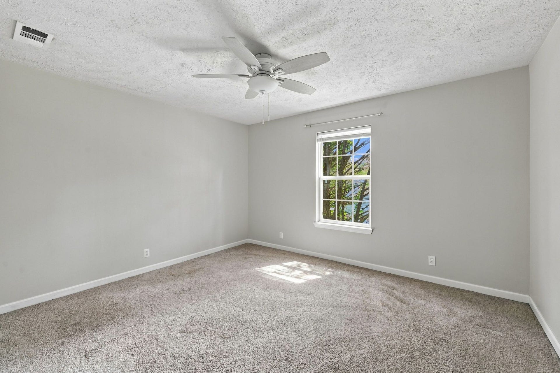 2820 Weybridge Dr, Murfreesboro, TN 37128 2820 Weybridge Dr, Murfreesboro, TN 37128