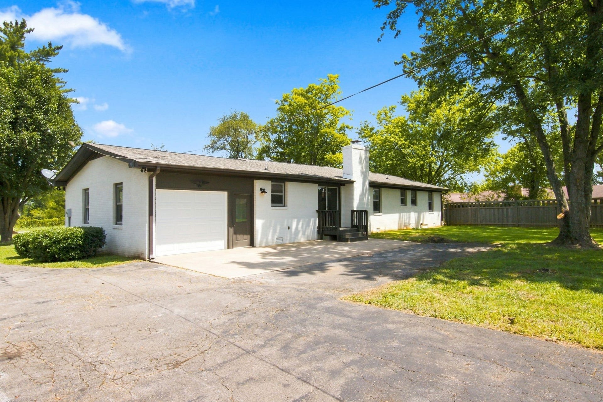 1261 Harrison Rd, Murfreesboro, TN 37128 1261 Harrison Rd, Murfreesboro, TN 37128
