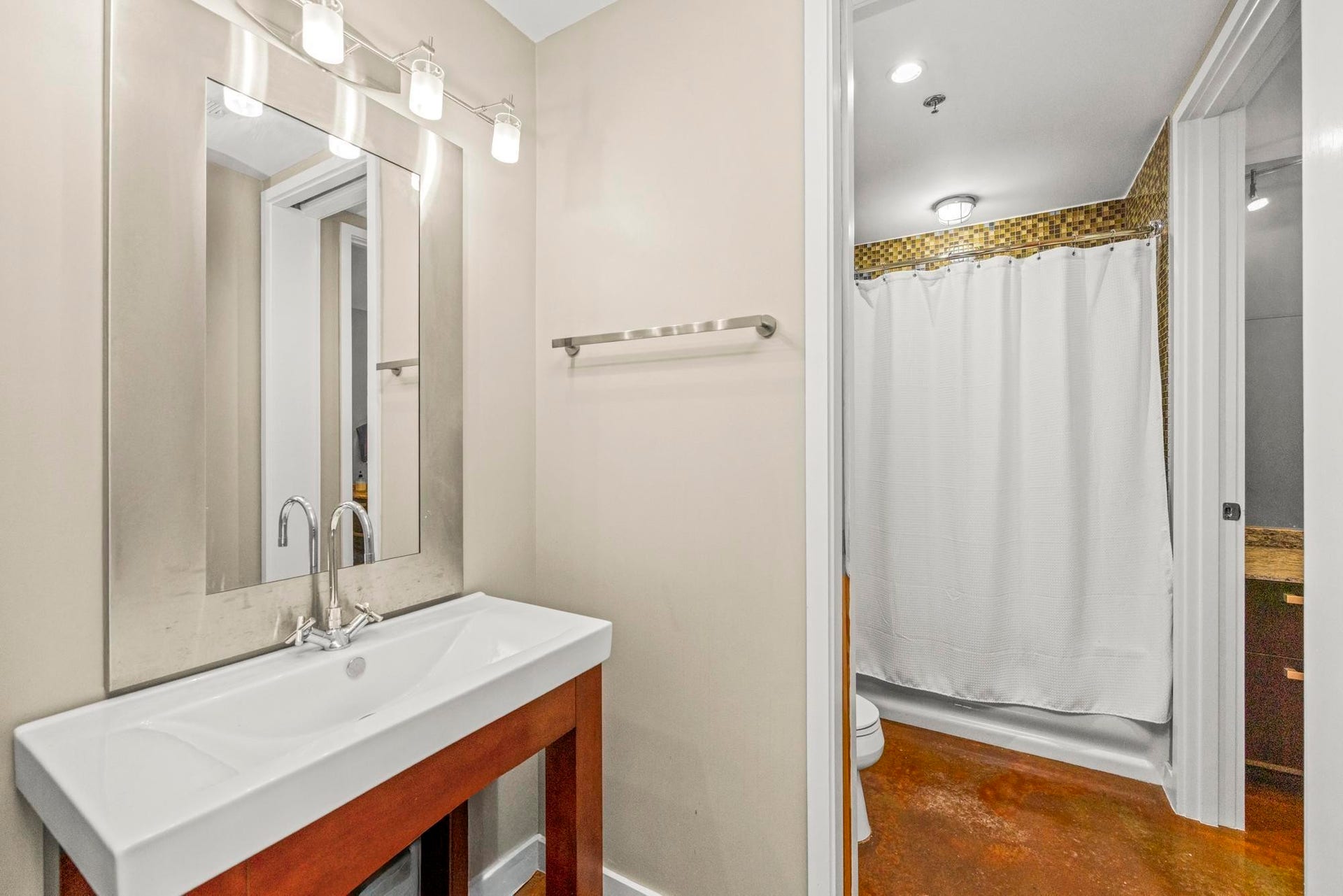 600 12th Ave S, #1411, Nashville, TN 37203 600 12th Ave S, #1411, Nashville, TN 37203