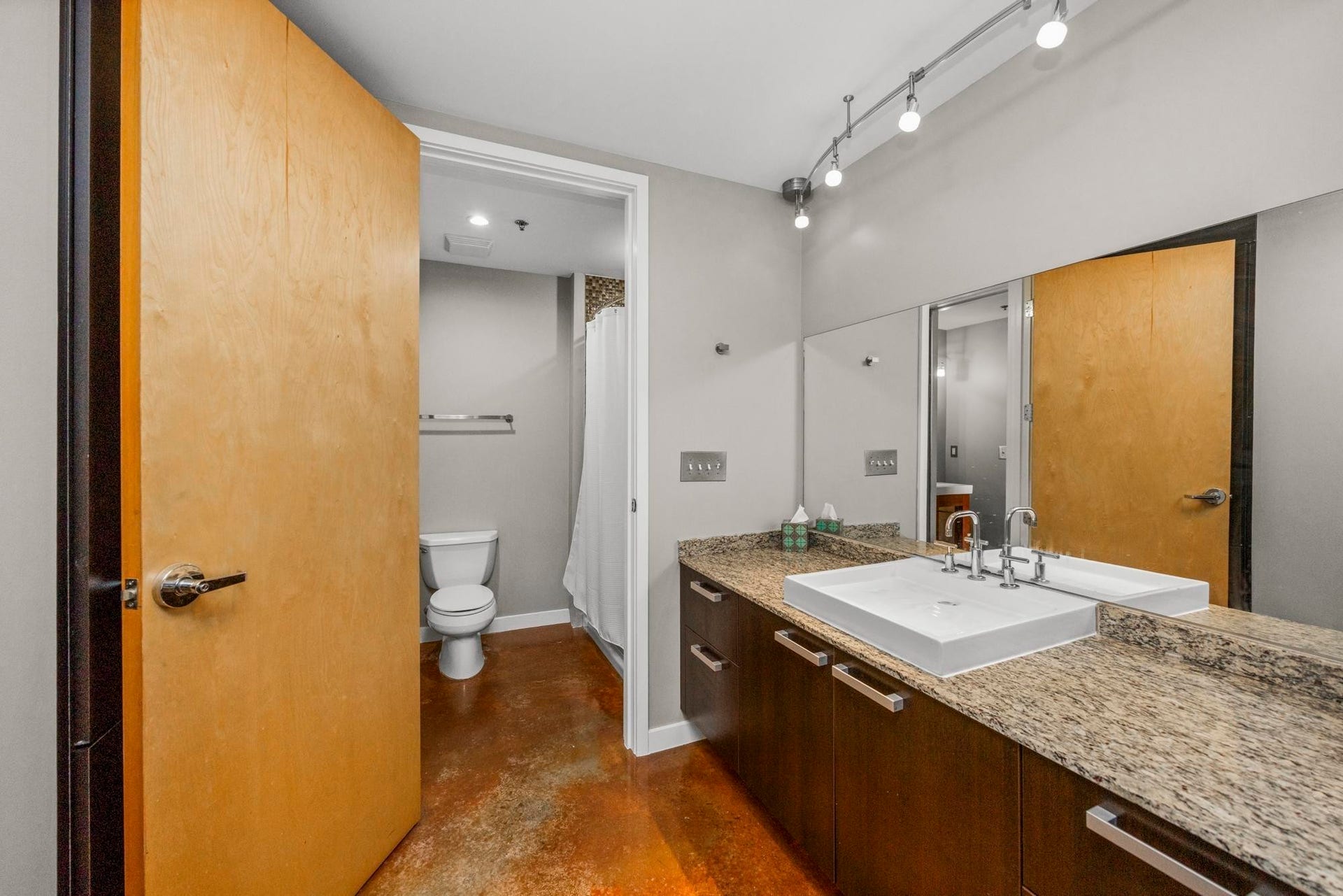 600 12th Ave S, #1411, Nashville, TN 37203 600 12th Ave S, #1411, Nashville, TN 37203