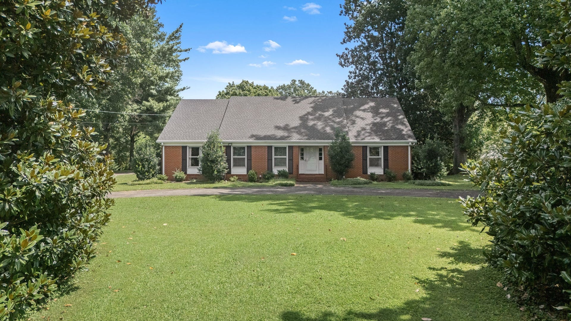 327 Minerva Dr, Murfreesboro, TN 37130 327 Minerva Dr, Murfreesboro, TN 37130