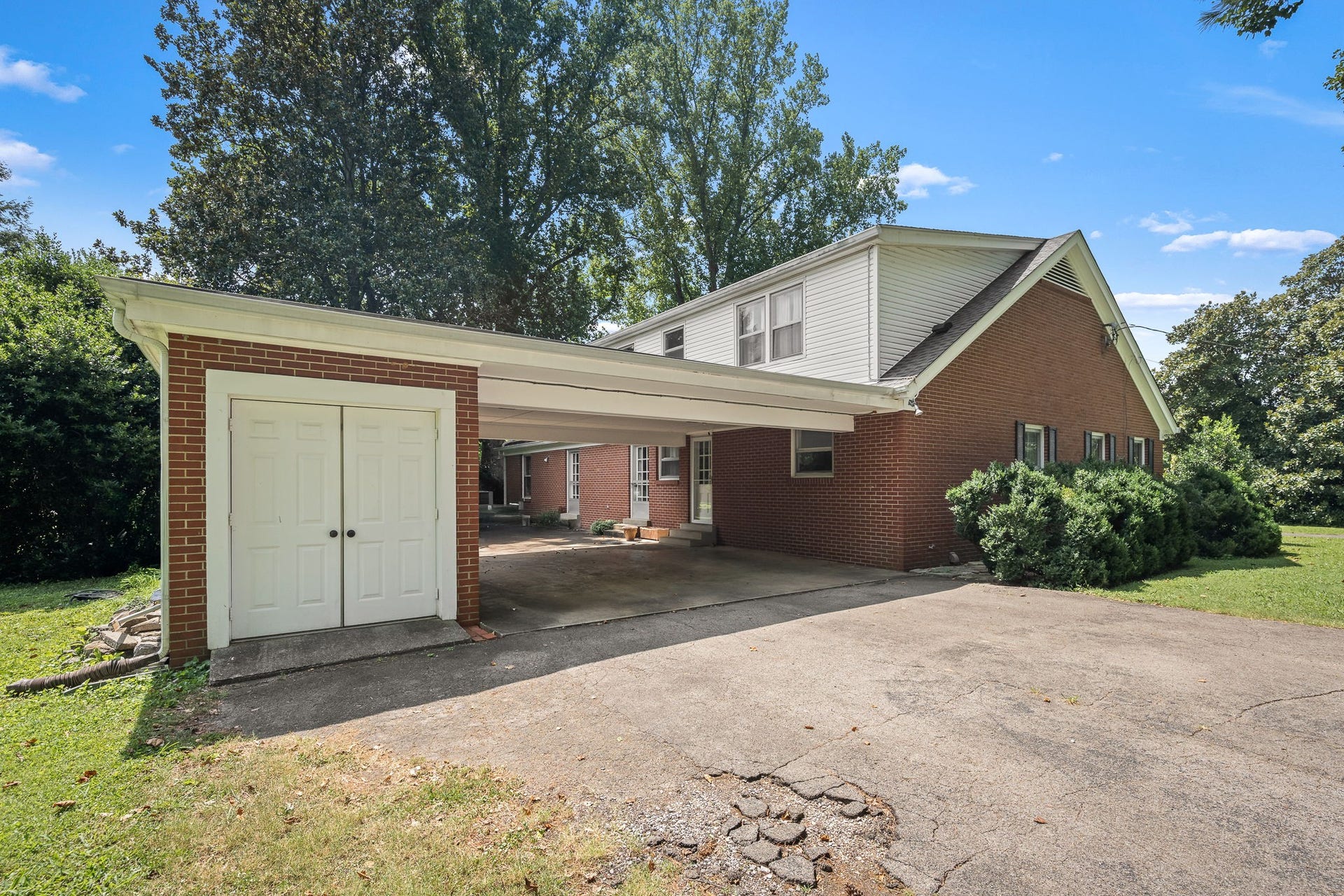 327 Minerva Dr, Murfreesboro, TN 37130 327 Minerva Dr, Murfreesboro, TN 37130