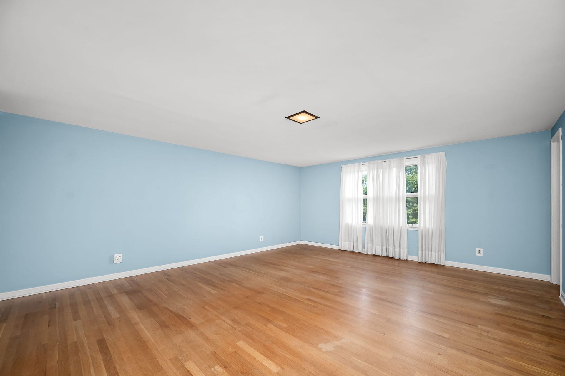 327 Minerva Dr, Murfreesboro, TN 37130 327 Minerva Dr, Murfreesboro, TN 37130