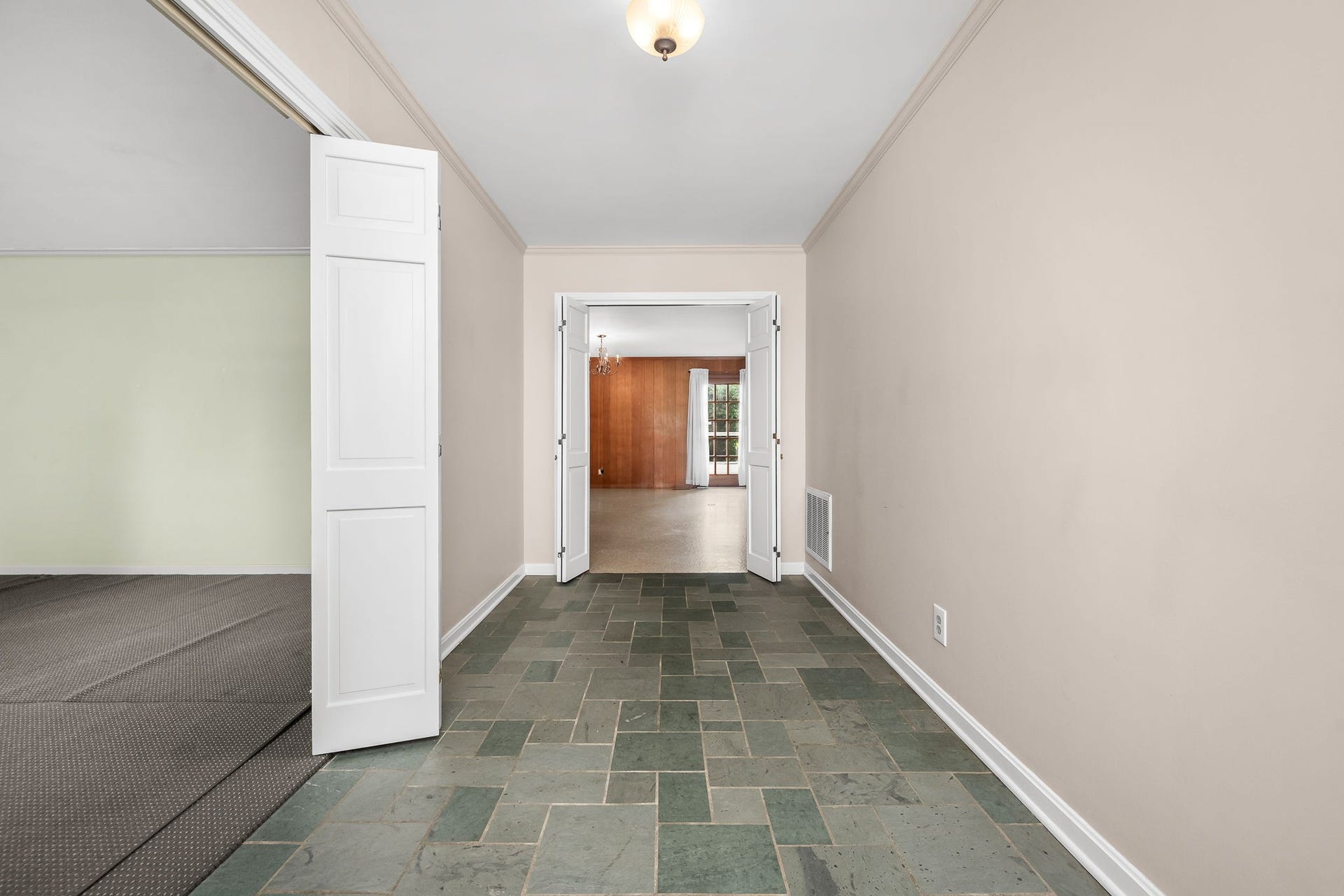 327 Minerva Dr, Murfreesboro, TN 37130 327 Minerva Dr, Murfreesboro, TN 37130
