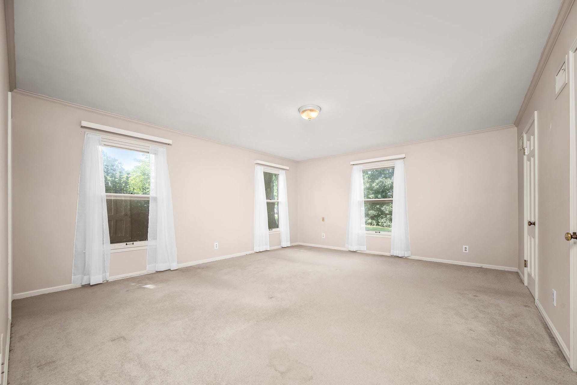 327 Minerva Dr, Murfreesboro, TN 37130 327 Minerva Dr, Murfreesboro, TN 37130