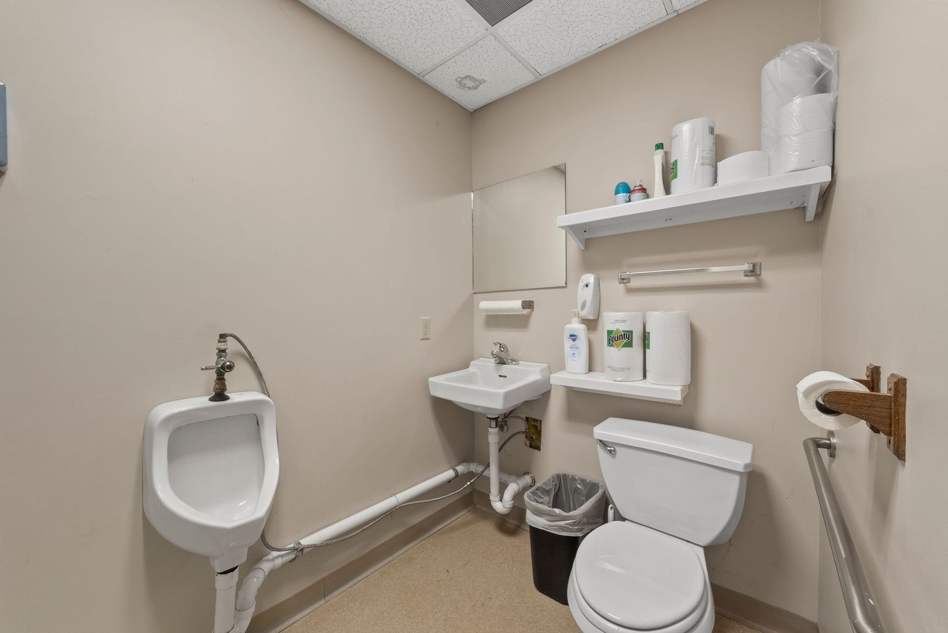 703 Lion Pkwy, Columbia, TN 38401 703 Lion Pkwy, Columbia, TN 38401