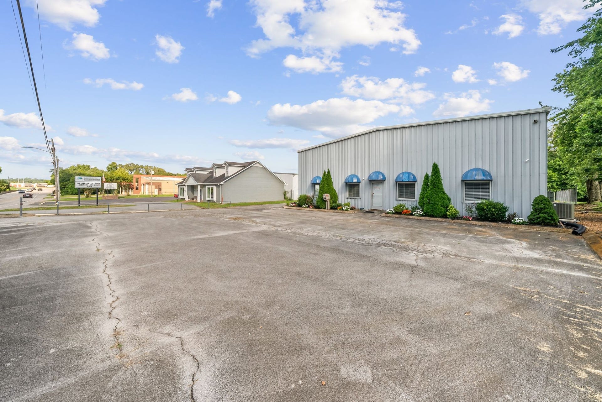 703 Lion Pkwy, Columbia, TN 38401 703 Lion Pkwy, Columbia, TN 38401