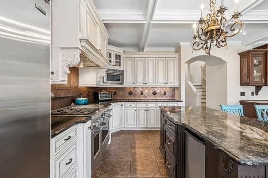 1503 Bradberry Dr, Murfreesboro, TN 37130 Instant Hot Water and Beautiful Custom Cabinetry Complete This Gourmet Kitchen