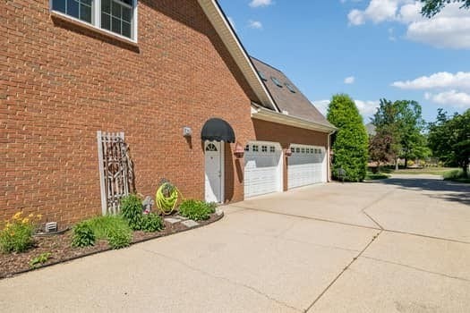 1503 Bradberry Dr, Murfreesboro, TN 37130 3-Car Side Entrance Garage Complete With Extra Parking