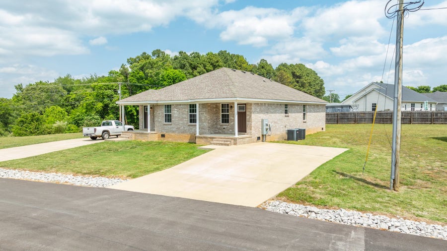 Property photo for 142 Curt Alsup Way, Pulaski, TN