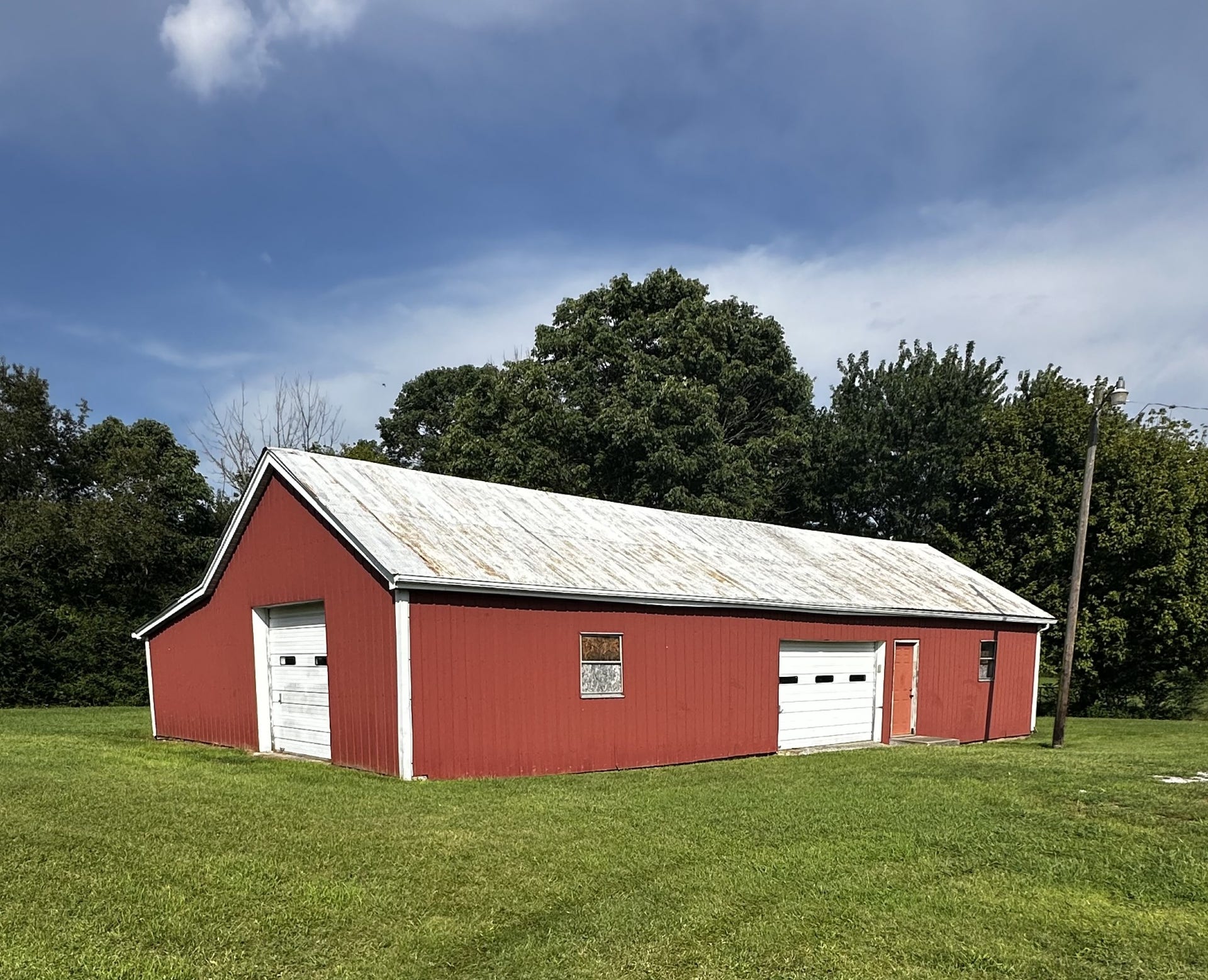 2930 Murfreesboro Hwy, Manchester, TN 37355 60x35 shop with electric