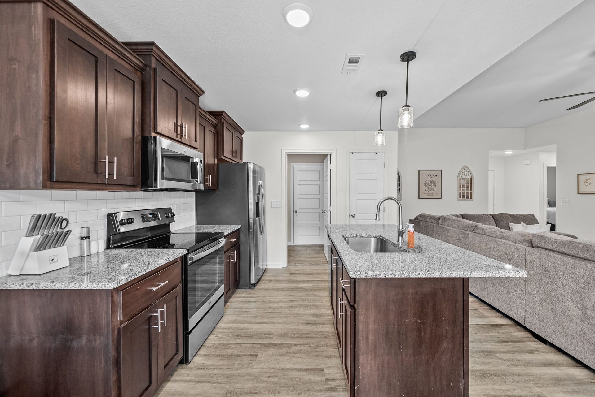 1416 Fredrick Dr, Clarksville, TN 37042 1416 Fredrick Dr, Clarksville, TN 37042