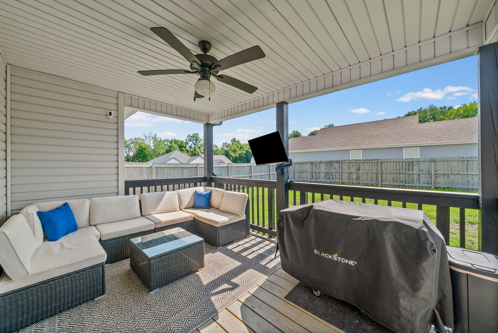 1416 Fredrick Dr, Clarksville, TN 37042 1416 Fredrick Dr, Clarksville, TN 37042