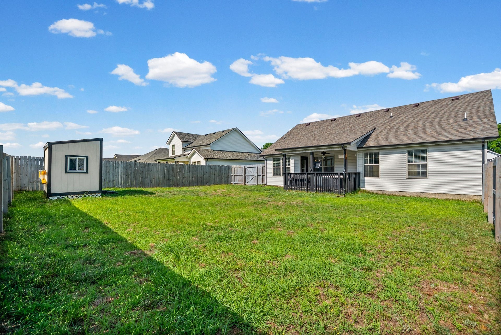 1416 Fredrick Dr, Clarksville, TN 37042 1416 Fredrick Dr, Clarksville, TN 37042