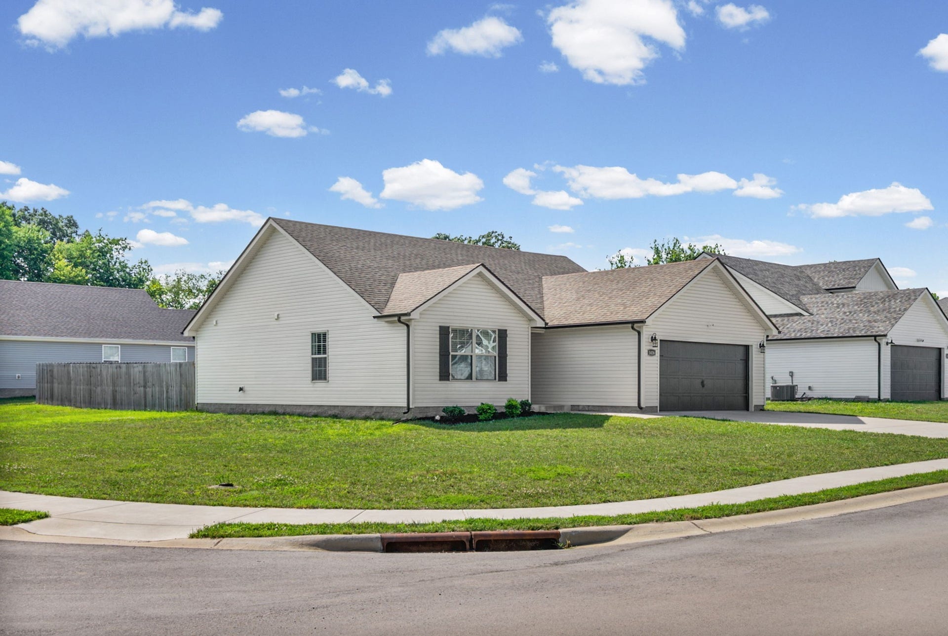 1416 Fredrick Dr, Clarksville, TN 37042 1416 Fredrick Dr, Clarksville, TN 37042
