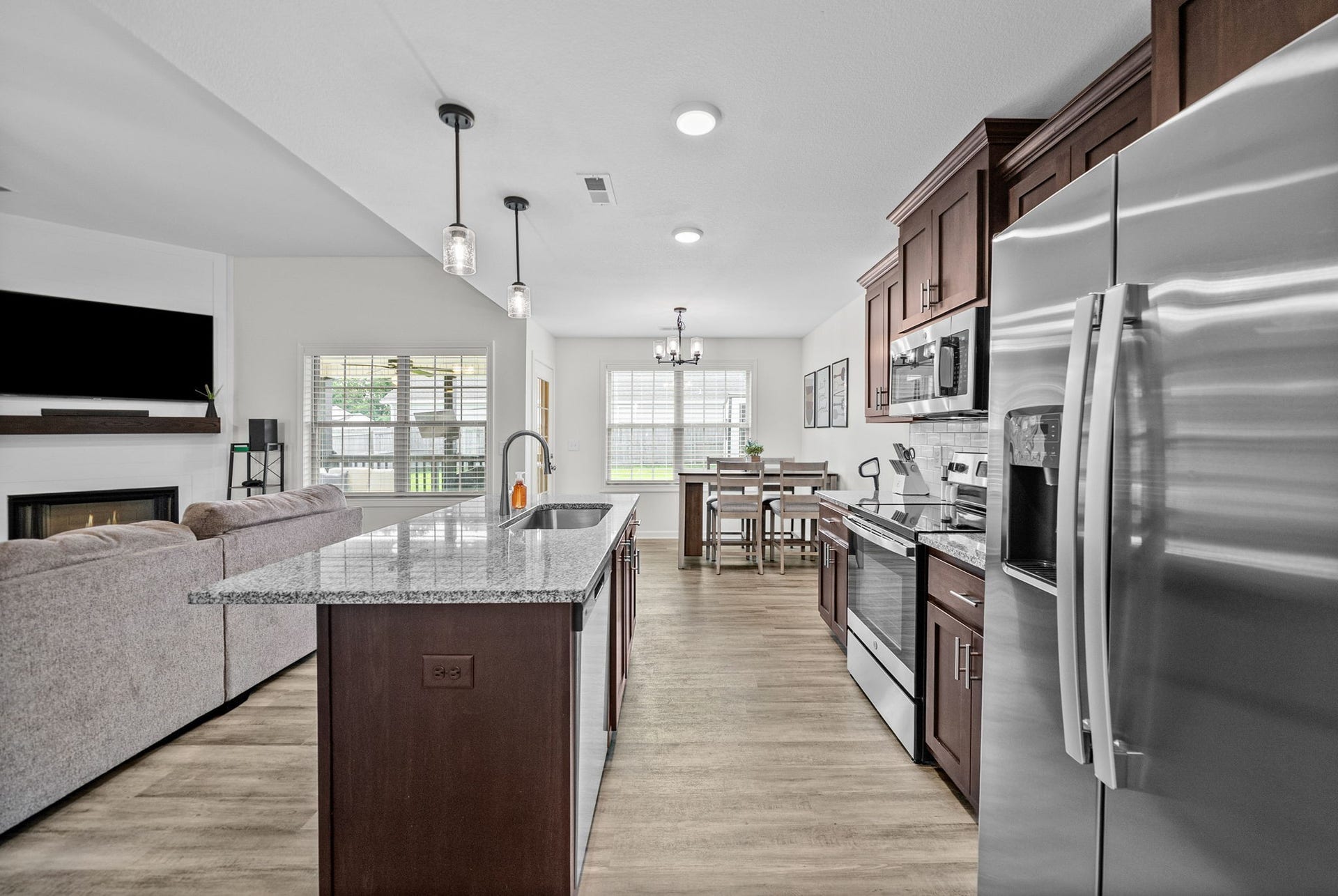 1416 Fredrick Dr, Clarksville, TN 37042 1416 Fredrick Dr, Clarksville, TN 37042