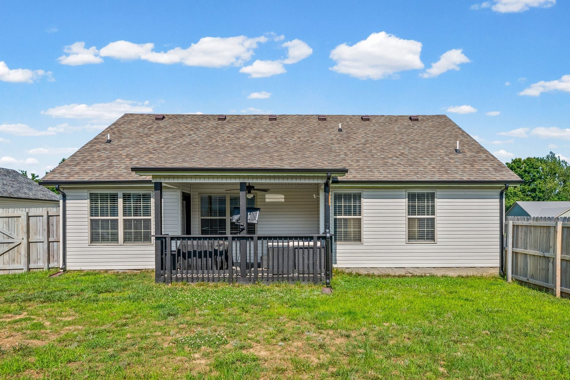 1416 Fredrick Dr, Clarksville, TN 37042 1416 Fredrick Dr, Clarksville, TN 37042