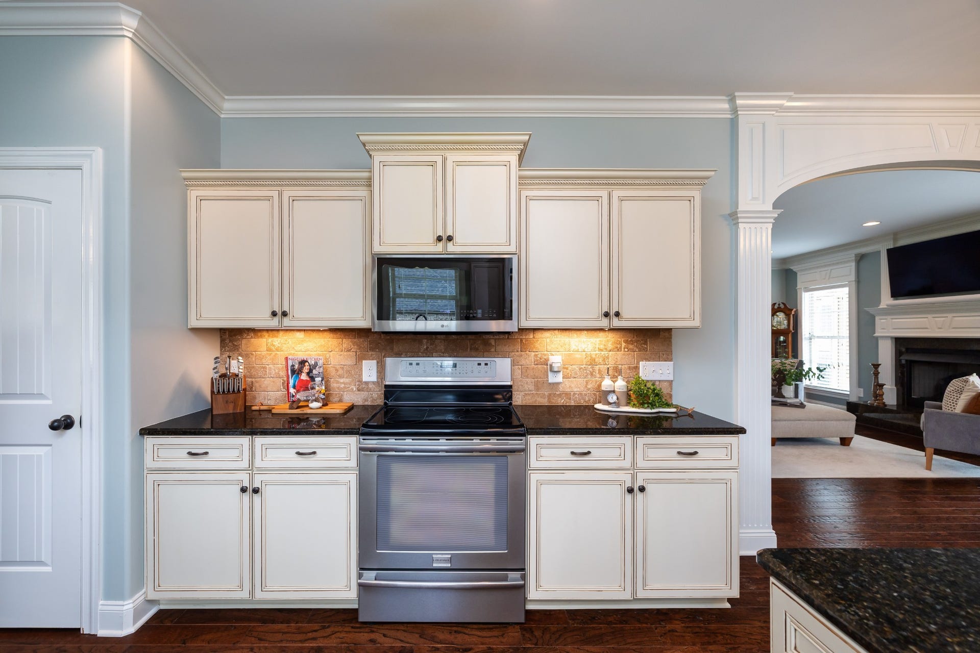 8229 Richpine Dr, Murfreesboro, TN 37128 8229 Richpine Dr, Murfreesboro, TN 37128