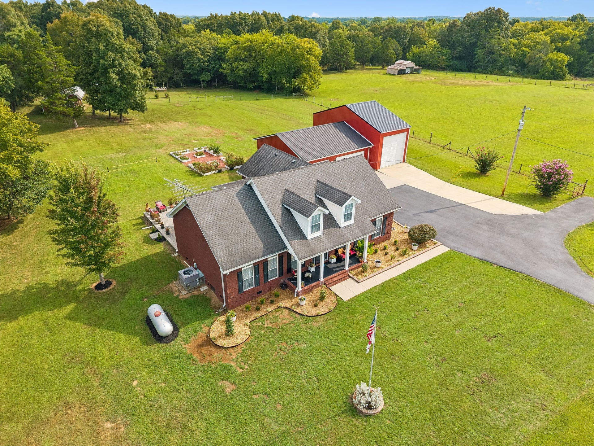 1420 S Berlin Rd, Lewisburg, TN 37091 1420 S Berlin Rd, Lewisburg, TN 37091