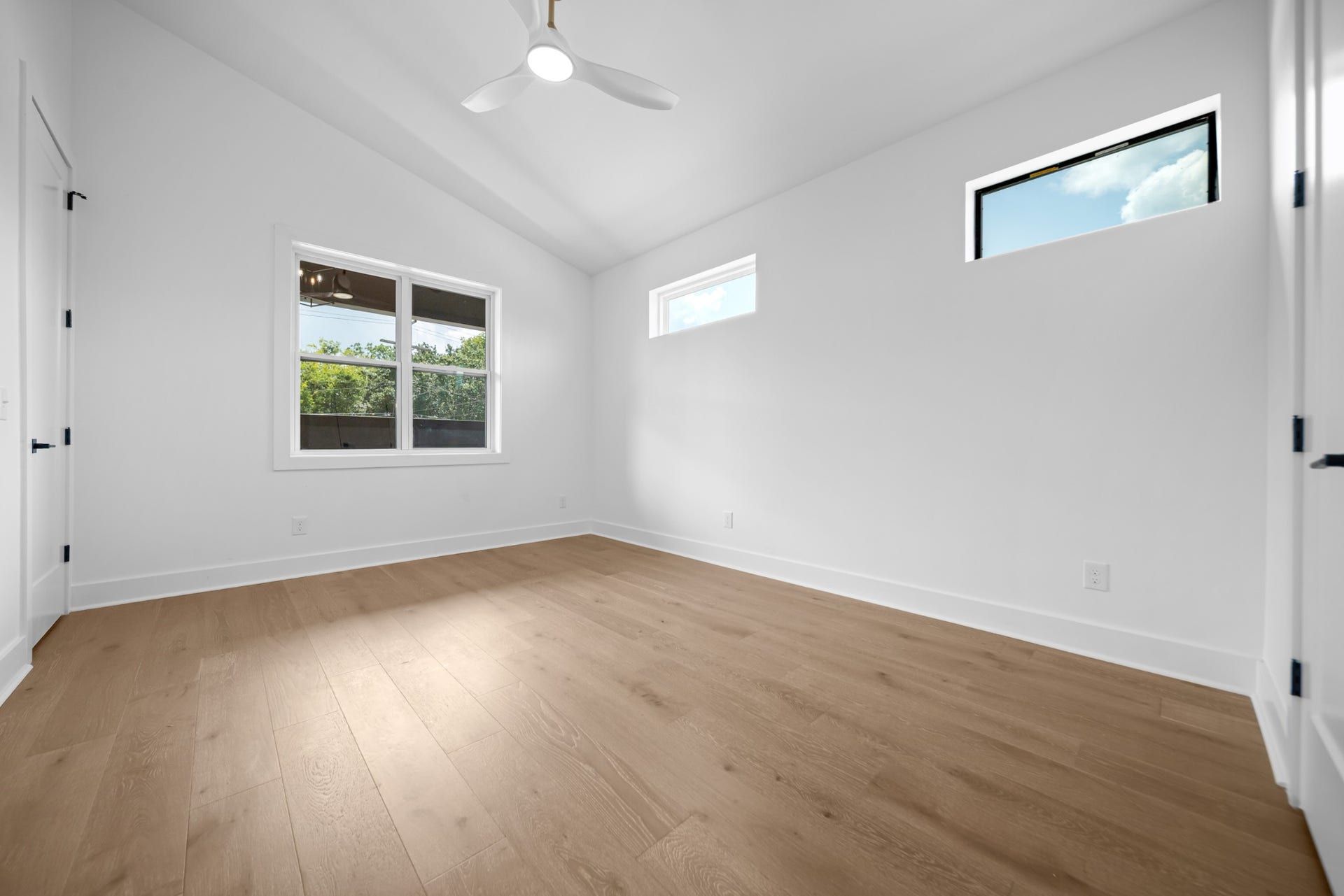 1008 Clay St, Nashville, TN 37208 1008 Clay St, Nashville, TN 37208