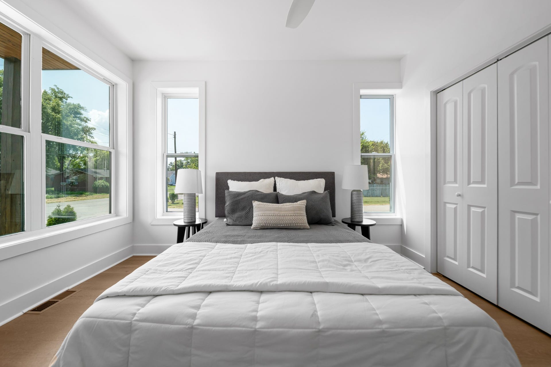 1008 Clay St, Nashville, TN 37208 bedroom 1