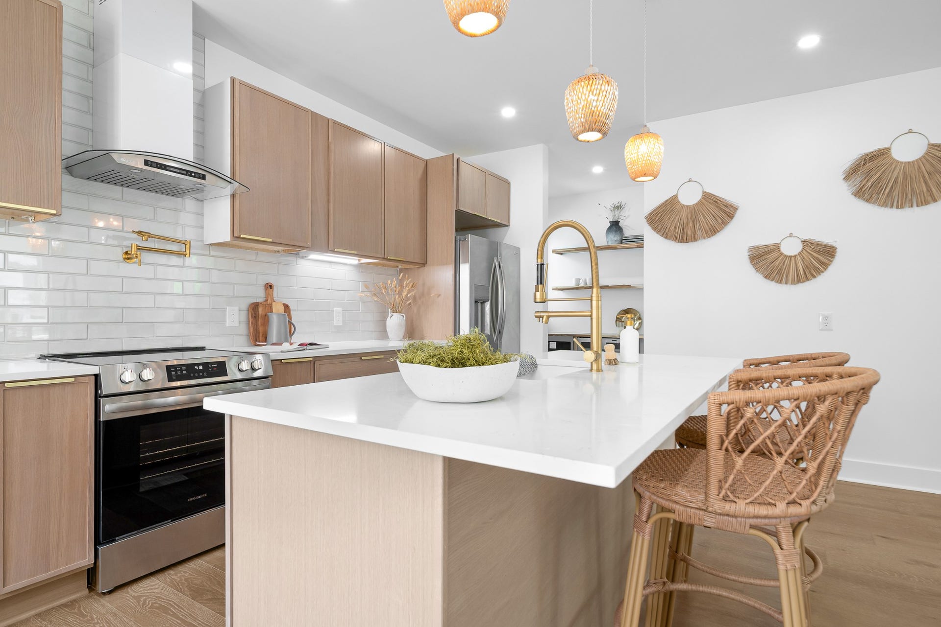 1008 Clay St, Nashville, TN 37208 1008 Clay St, Nashville, TN 37208