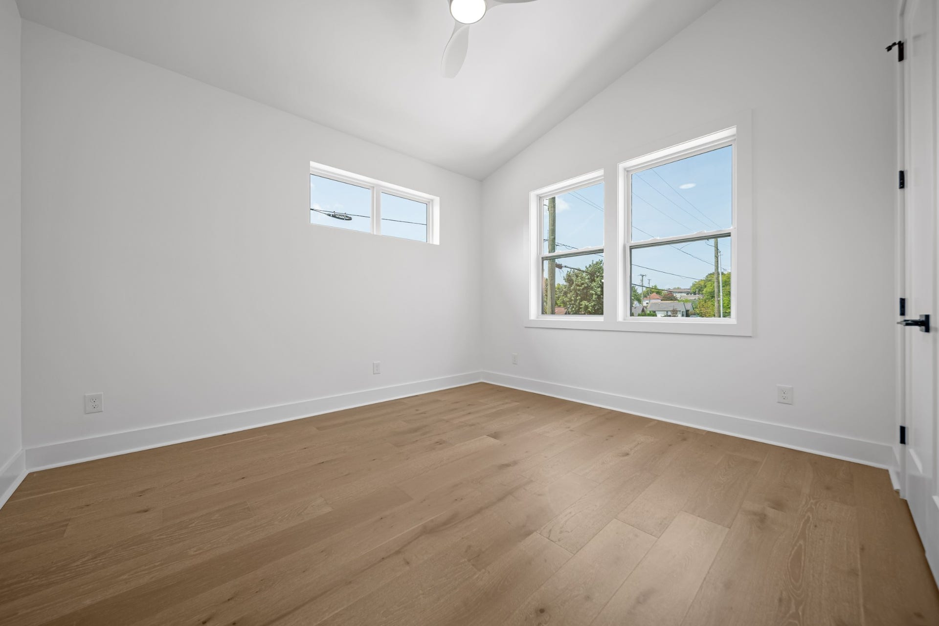 1008 Clay St, Nashville, TN 37208 1008 Clay St, Nashville, TN 37208