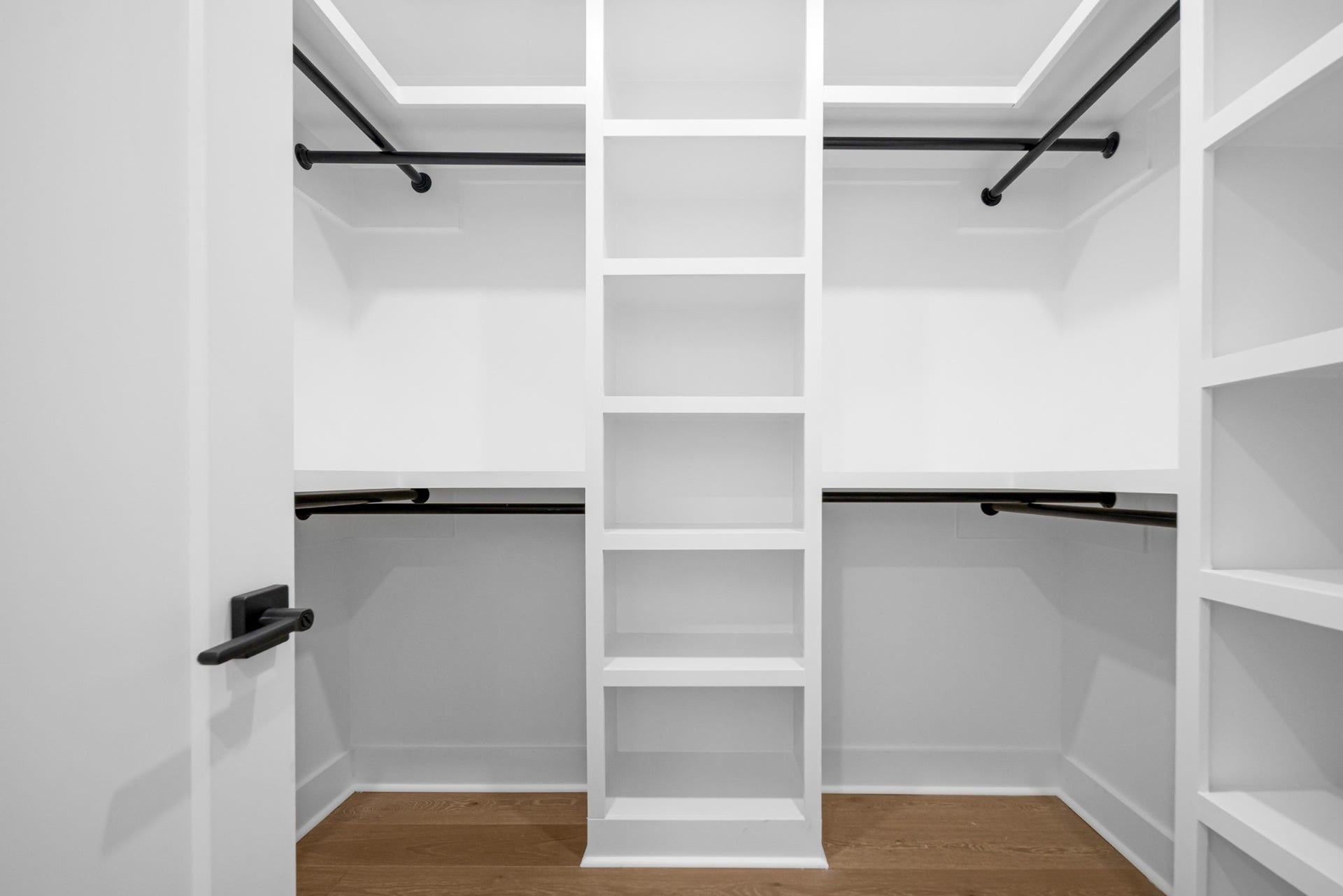 1008 Clay St, Nashville, TN 37208 Primary Closet
