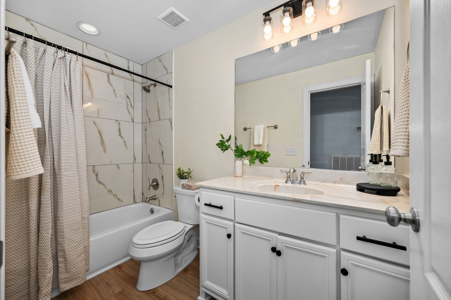 1312 Blackpool Ct, Murfreesboro, TN 37128 1312 Blackpool Ct, Murfreesboro, TN 37128
