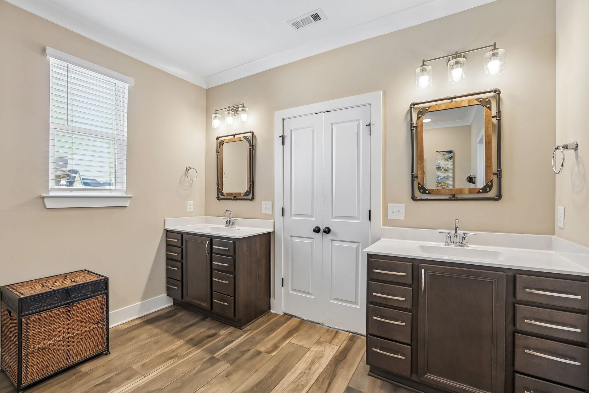 2604 Parkwood Dr, Murfreesboro, TN 37128