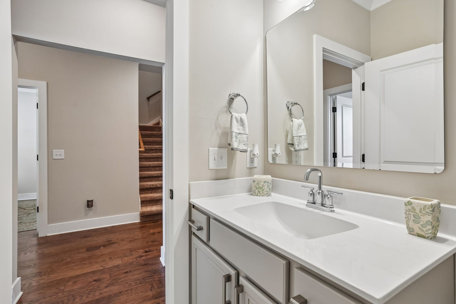 2604 Parkwood Dr, Murfreesboro, TN 37128