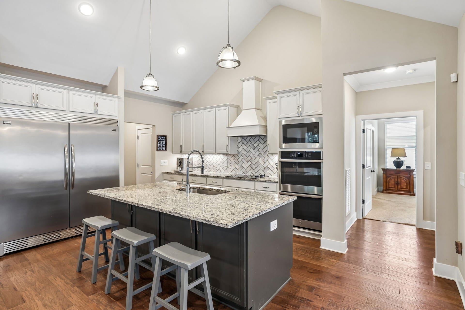 2604 Parkwood Dr, Murfreesboro, TN 37128