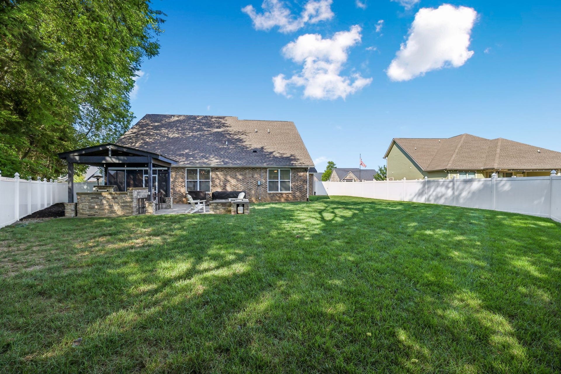 2604 Parkwood Dr, Murfreesboro, TN 37128