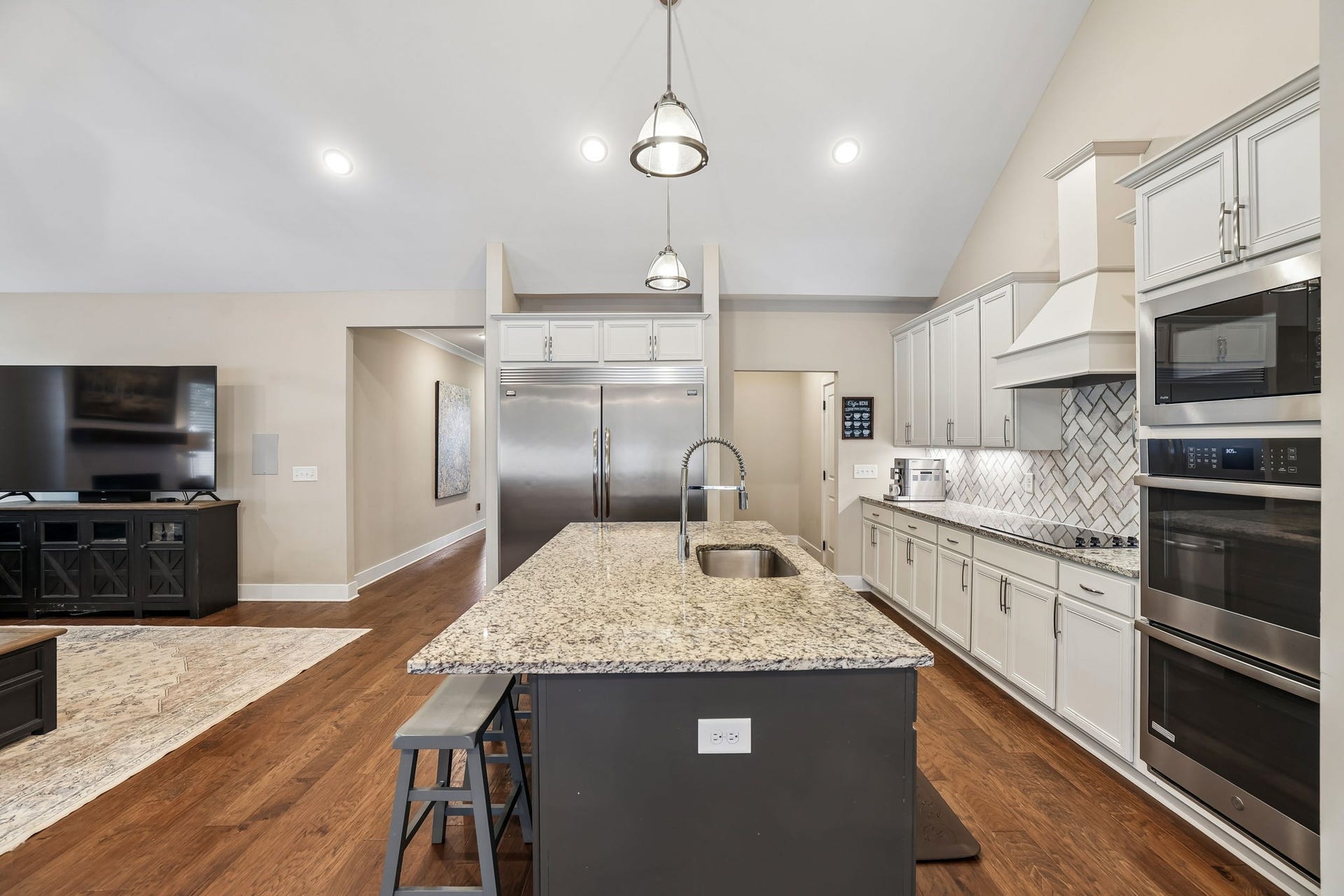 2604 Parkwood Dr, Murfreesboro, TN 37128