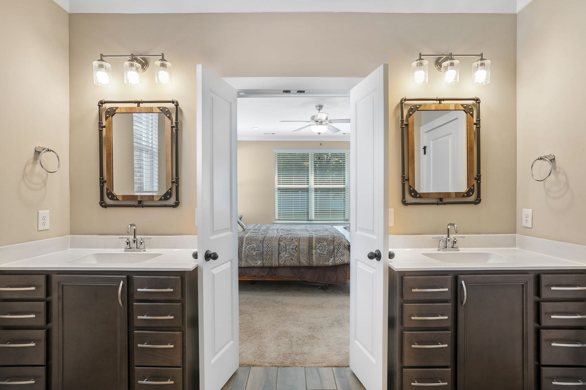2604 Parkwood Dr, Murfreesboro, TN 37128