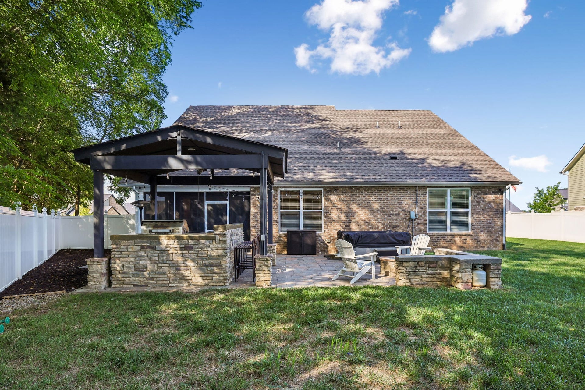 2604 Parkwood Dr, Murfreesboro, TN 37128